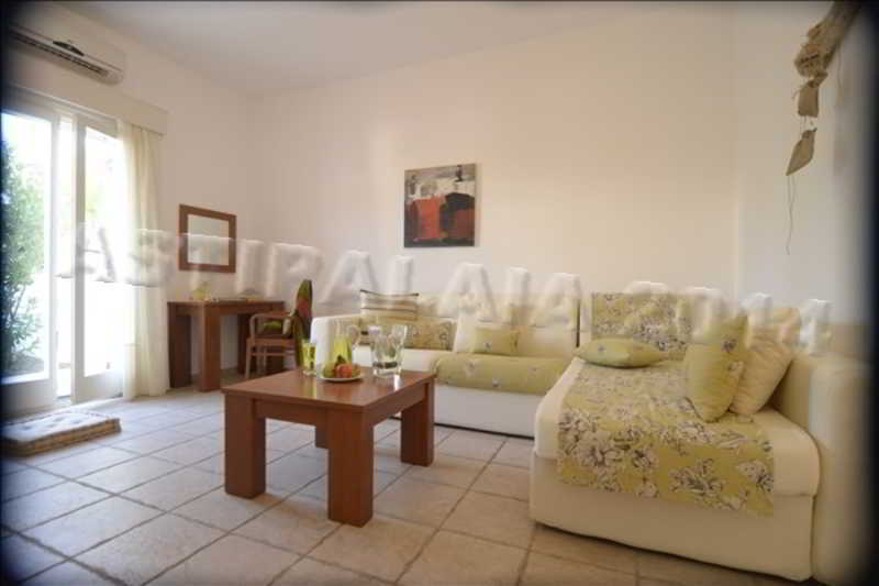 Mouras Resort Livadi  Esterno foto